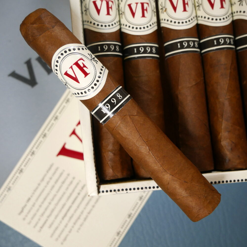 tobacco game Game Vega Cigarillos | 7 Packs of 4